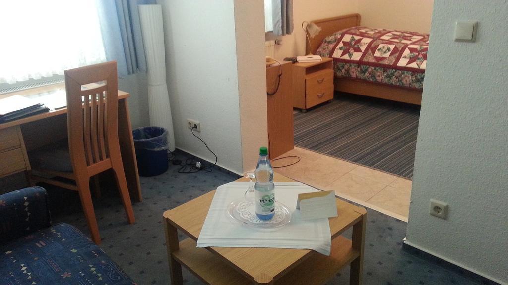 Hotel Garni La Mer Бад Цвишенан Екстериор снимка